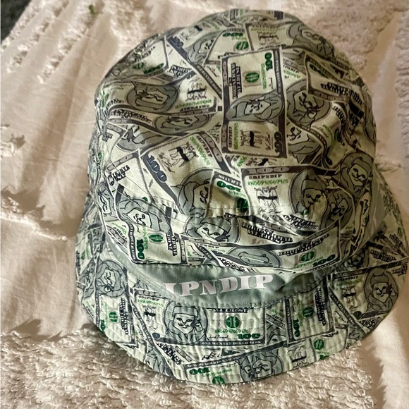 Ripndip Reversible Money Print Bucket Hat - Green and White/ Black and White - Picture 1 of 9